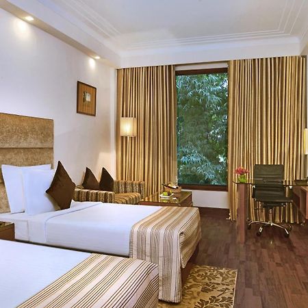The Bristol Hotel Gurgaon Buitenkant foto