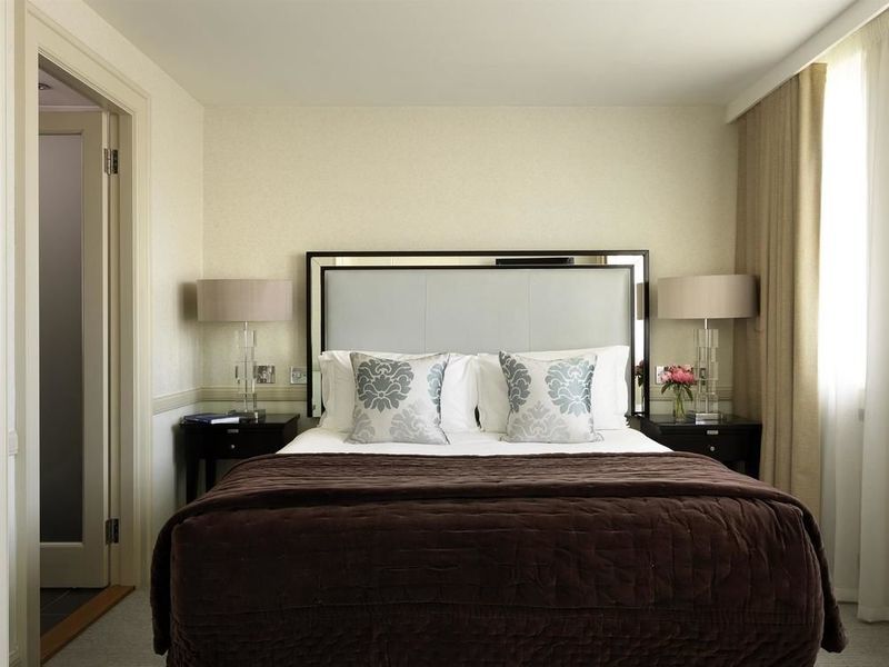 The Bristol Hotel Gurgaon Buitenkant foto