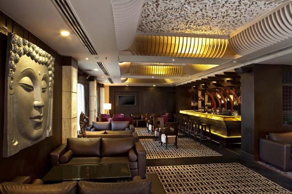 The Bristol Hotel Gurgaon Buitenkant foto