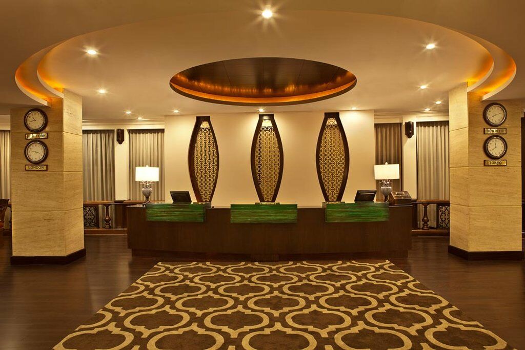The Bristol Hotel Gurgaon Buitenkant foto