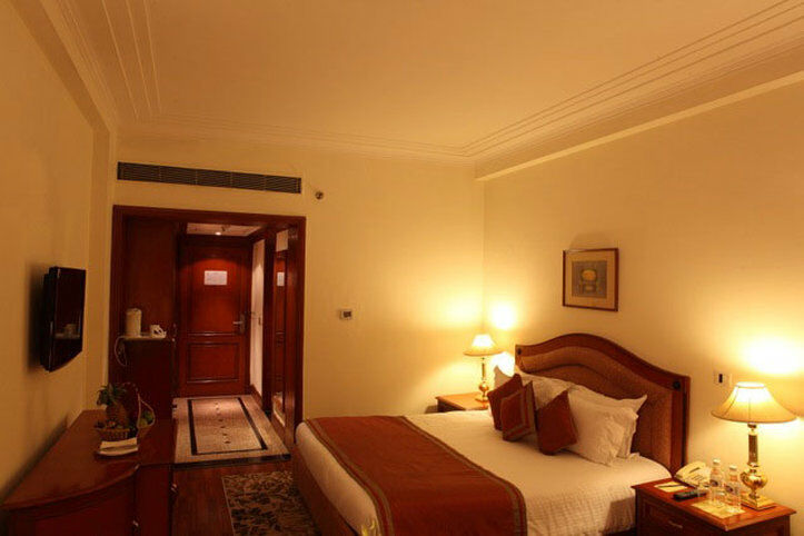 The Bristol Hotel Gurgaon Buitenkant foto