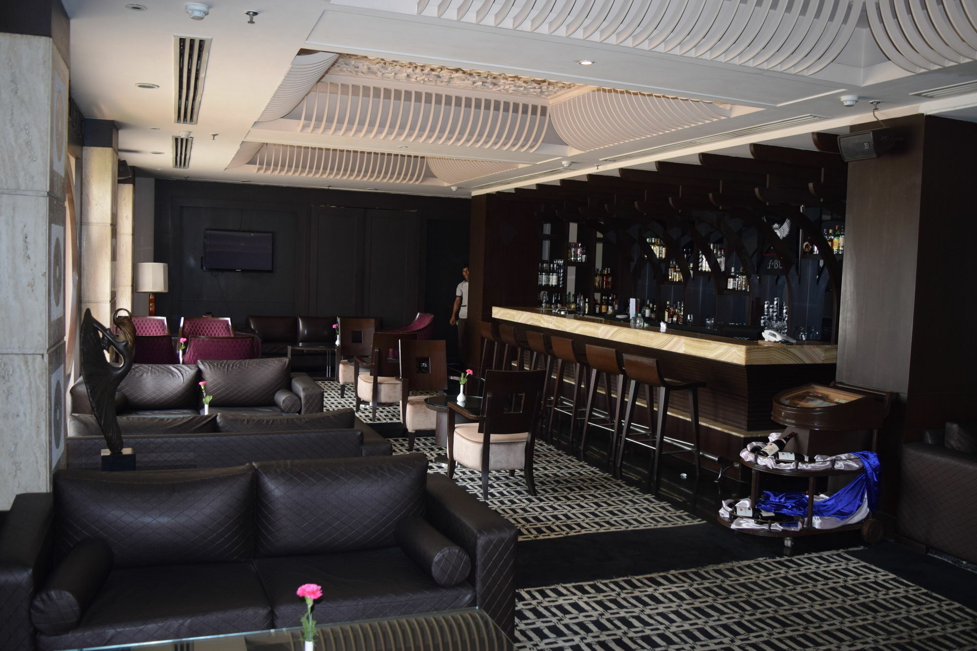 The Bristol Hotel Gurgaon Buitenkant foto