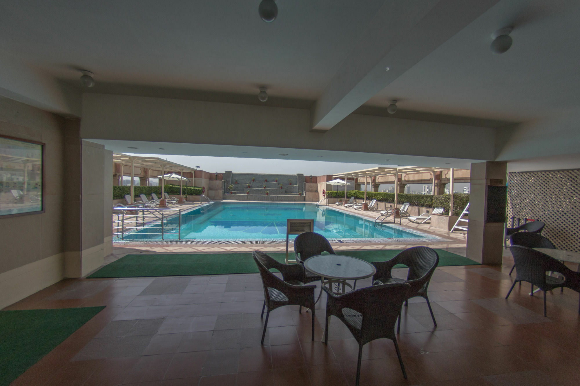 The Bristol Hotel Gurgaon Buitenkant foto