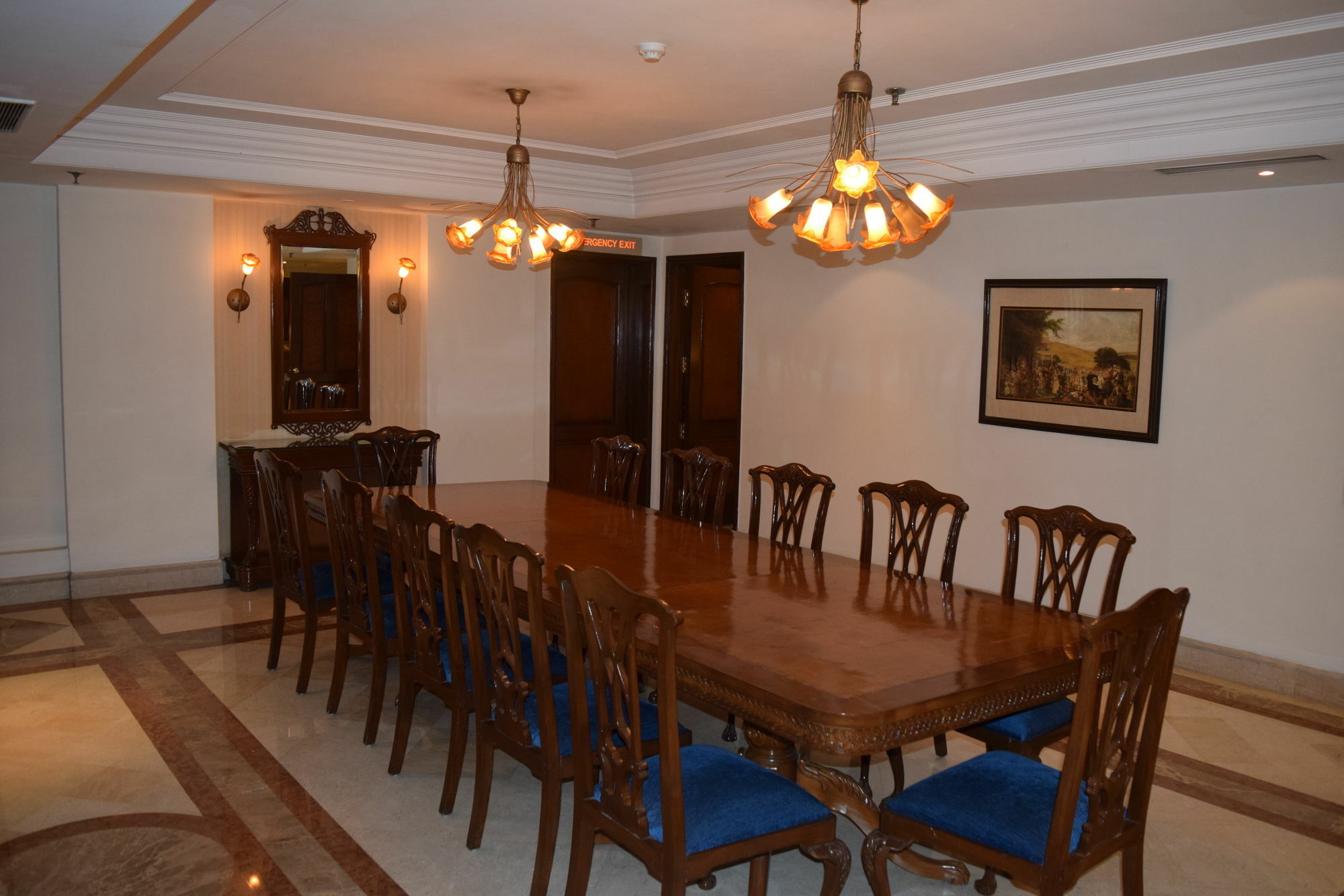 The Bristol Hotel Gurgaon Buitenkant foto