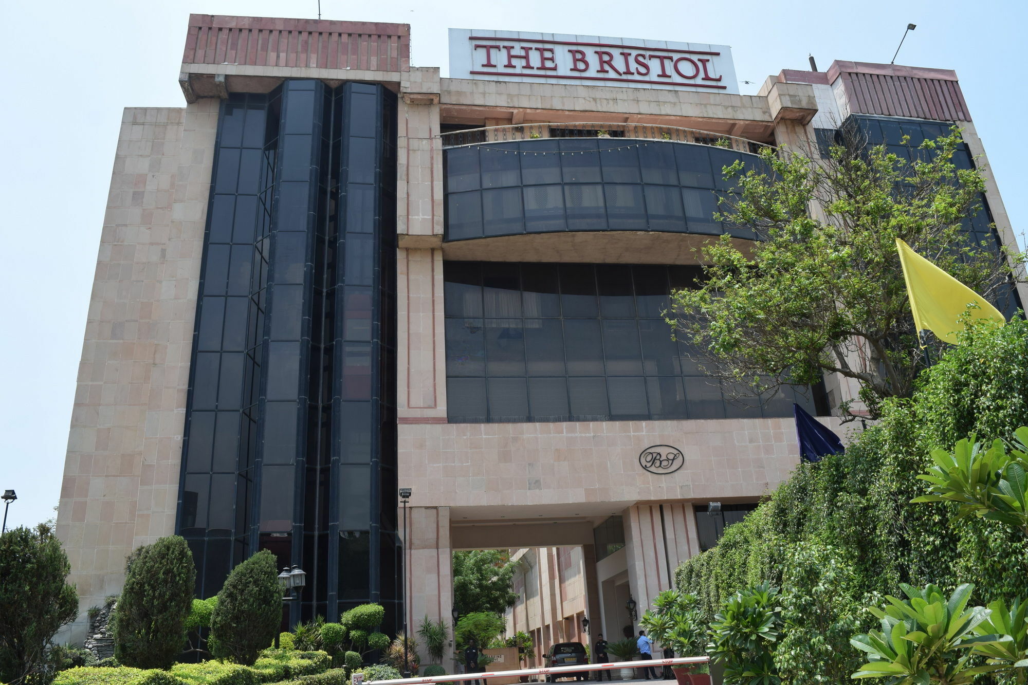 The Bristol Hotel Gurgaon Buitenkant foto